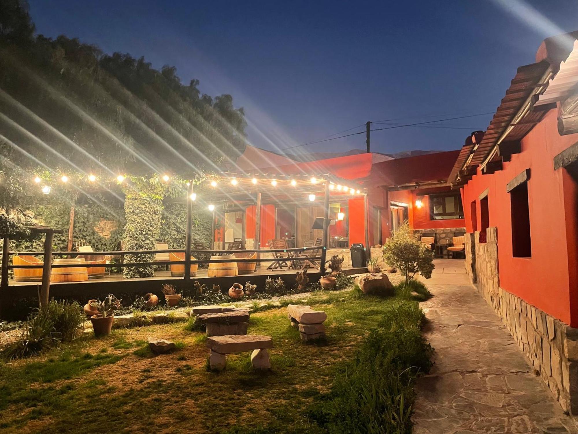 Posada Con Los Angeles ティルカラ エクステリア 写真